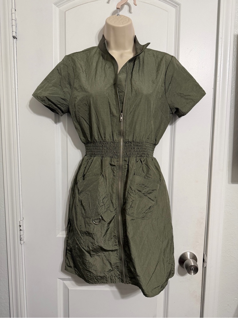 Justify Olive Green Women's Short Sleeve Zip Dress